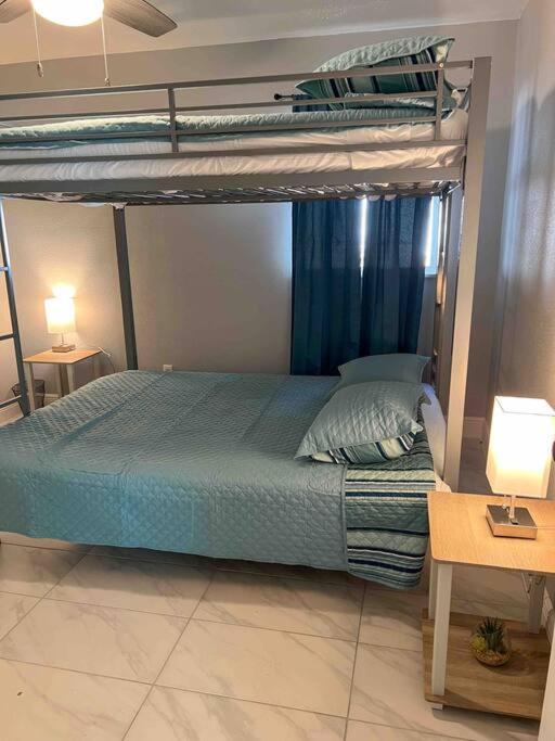 House Of Manatees-Entire House With Yard, Fire Pit, Dog Friendly Villa Crystal River Buitenkant foto